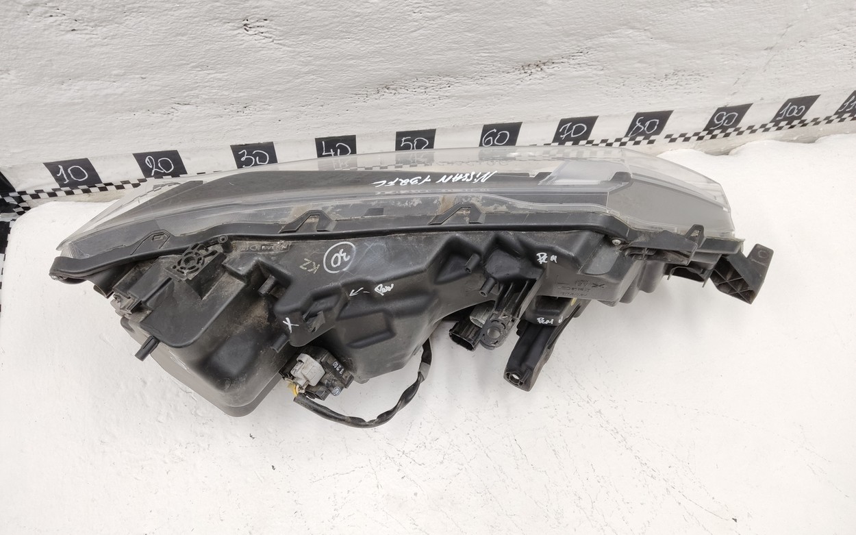 Фара передняя левая Nissan X-Trail T32 Restail LED
