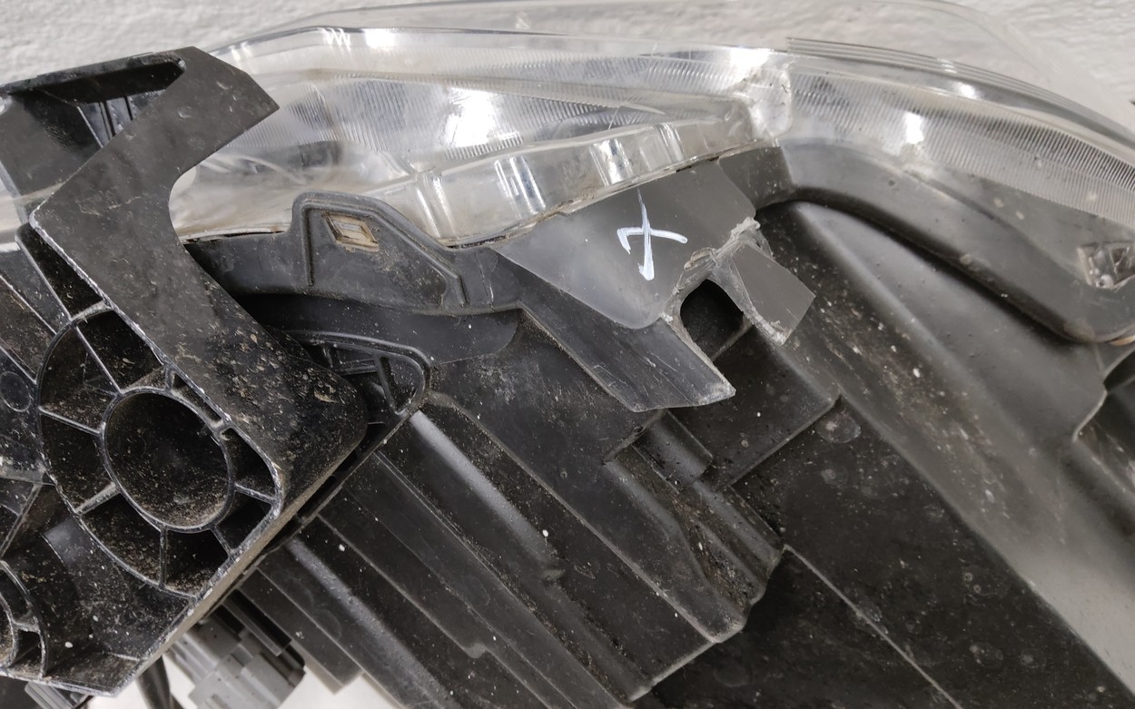 Фара передняя левая Nissan X-Trail T32 Restail LED