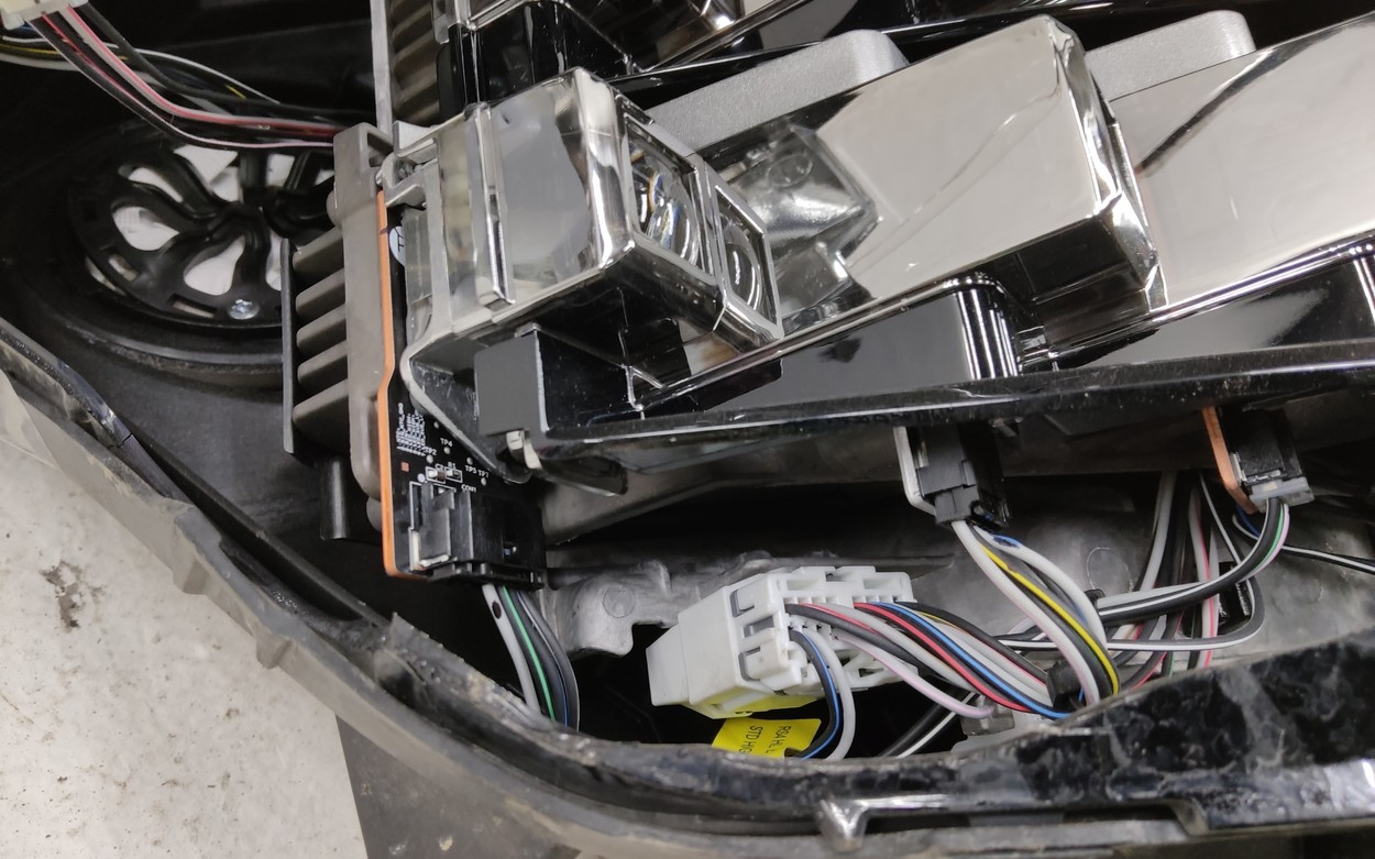 Фара передняя правая Genesis G90 2 LED