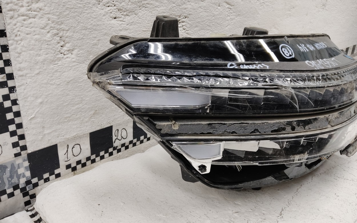 Фара передняя правая Genesis G90 2 LED