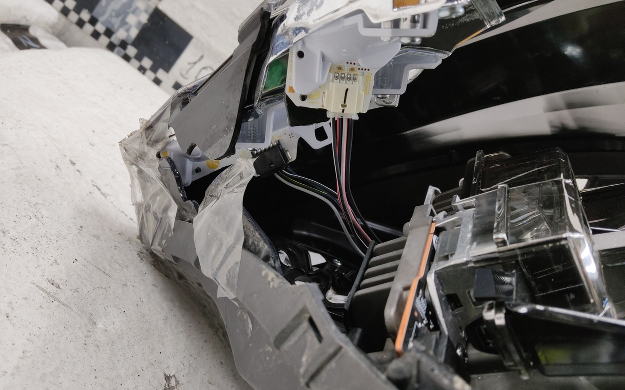 Фара передняя правая Genesis G90 2 LED