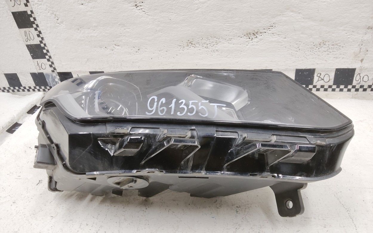 Фара передняя правая Geely Coolray LED
