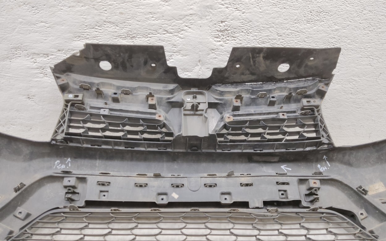 Бампер передний Renault Duster 1 Restail