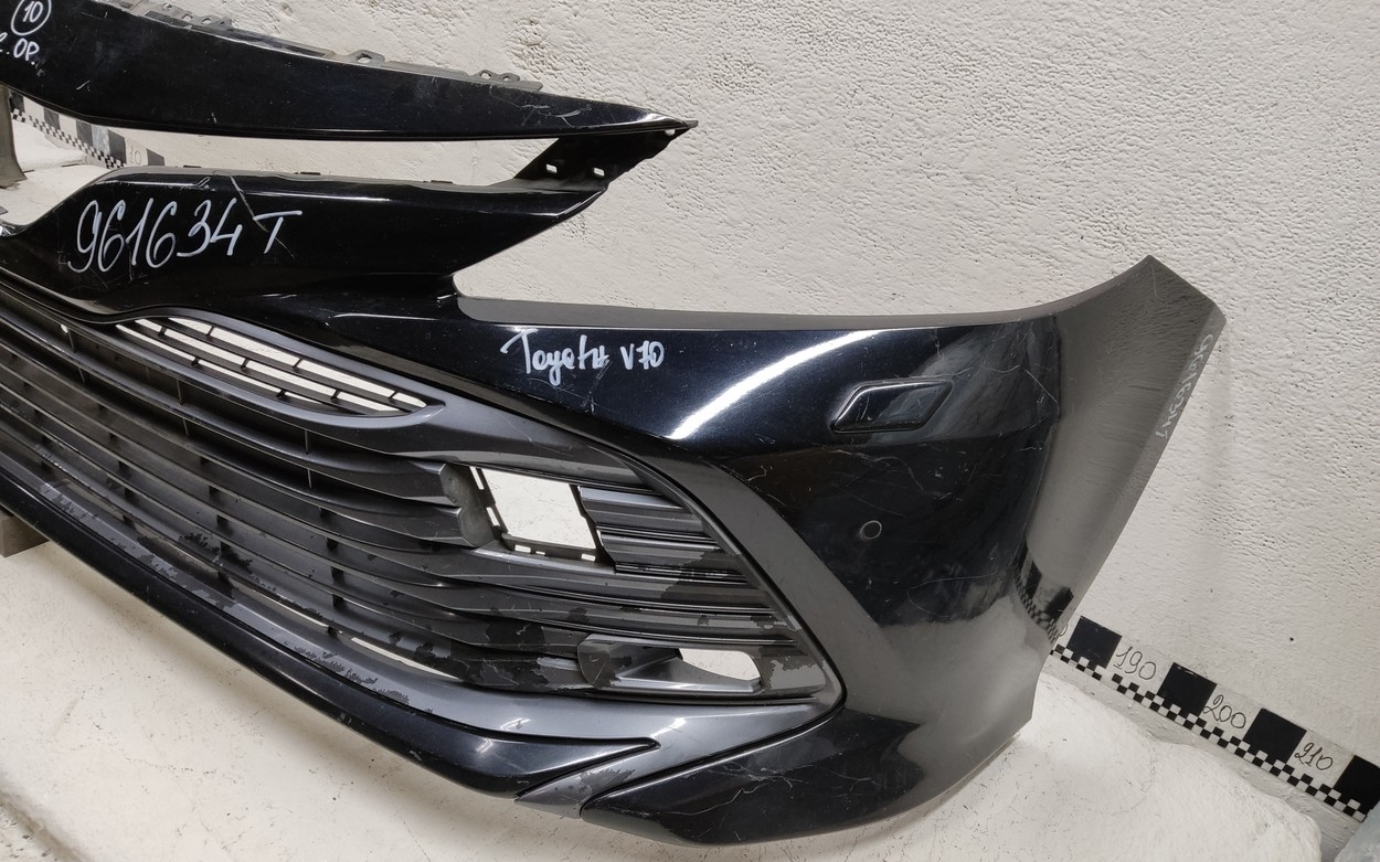 Бампер передний Toyota Camry V70 "Taiwan"