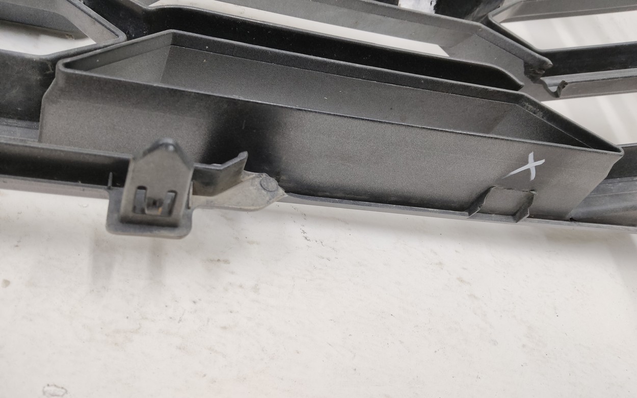 Решетка радиатора Toyota Tundra 3 "TRD" под камеру