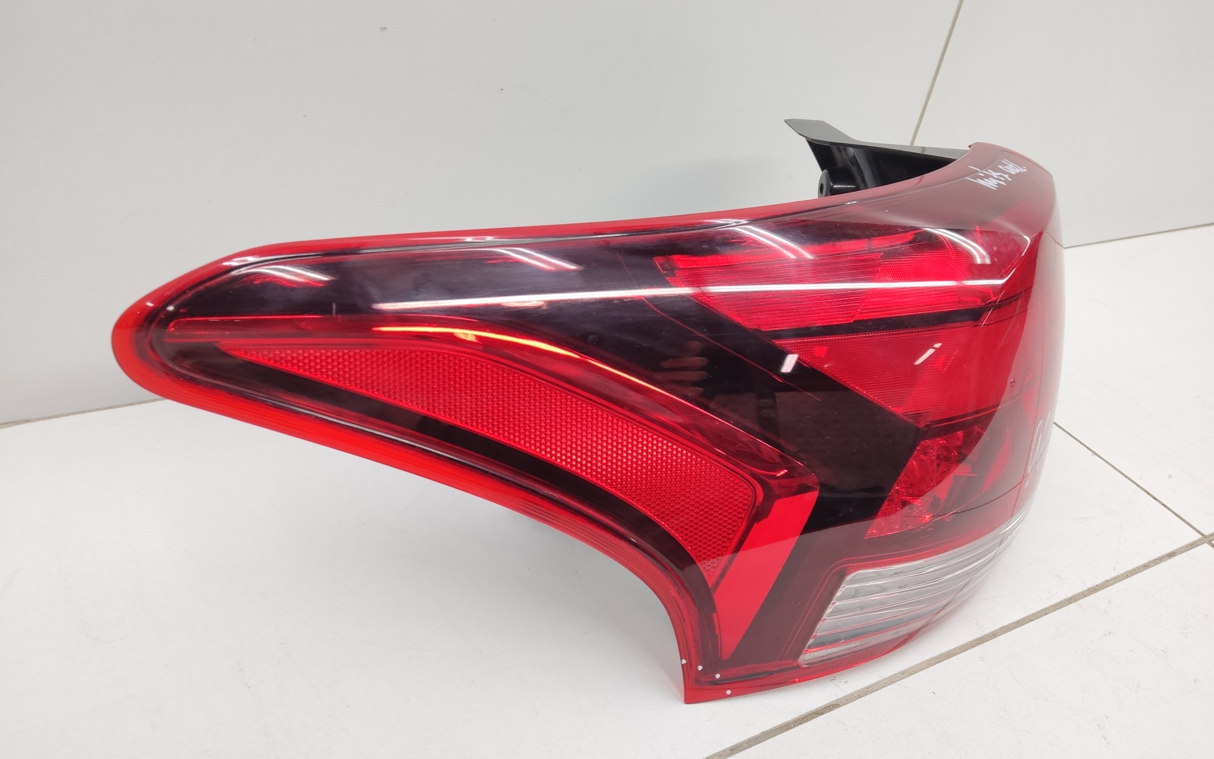 Фонарь задний левый наружный Mitsubishi Outlander 3 Restail 2 LED "O.E.M."