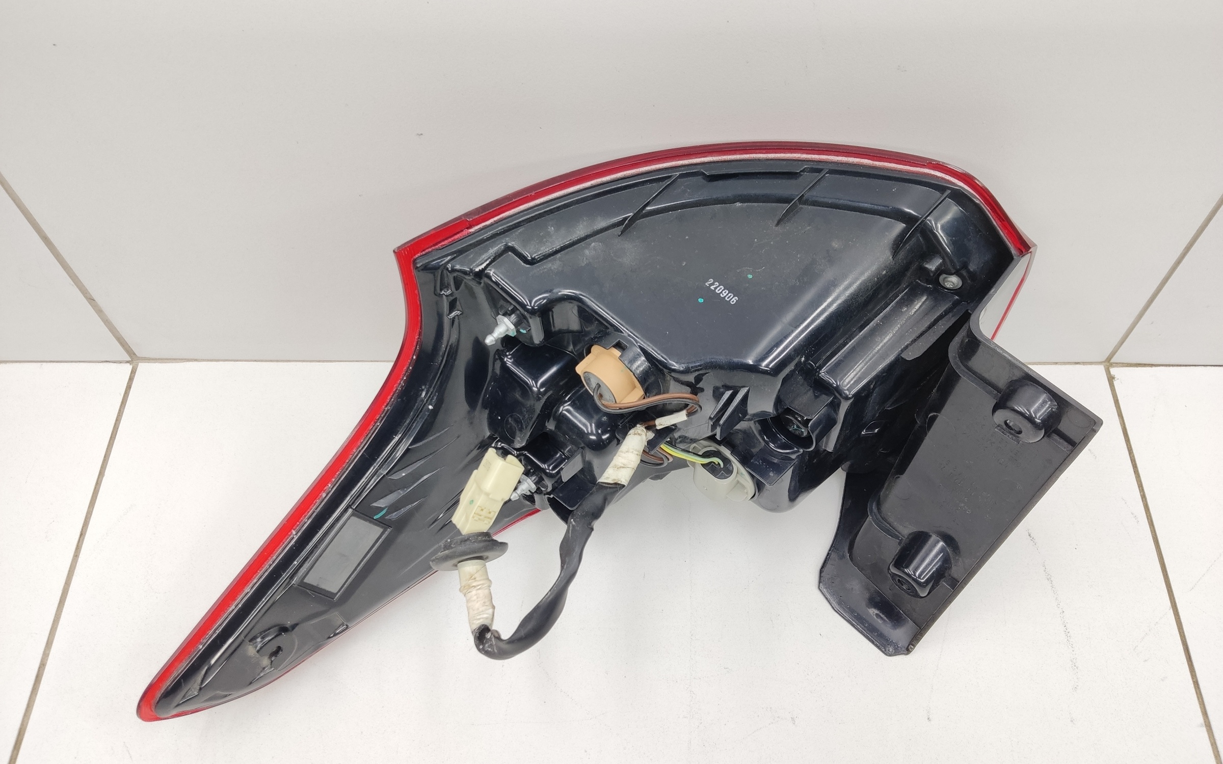 Фонарь задний левый наружный Mitsubishi Outlander 3 Restail 2 LED "O.E.M."