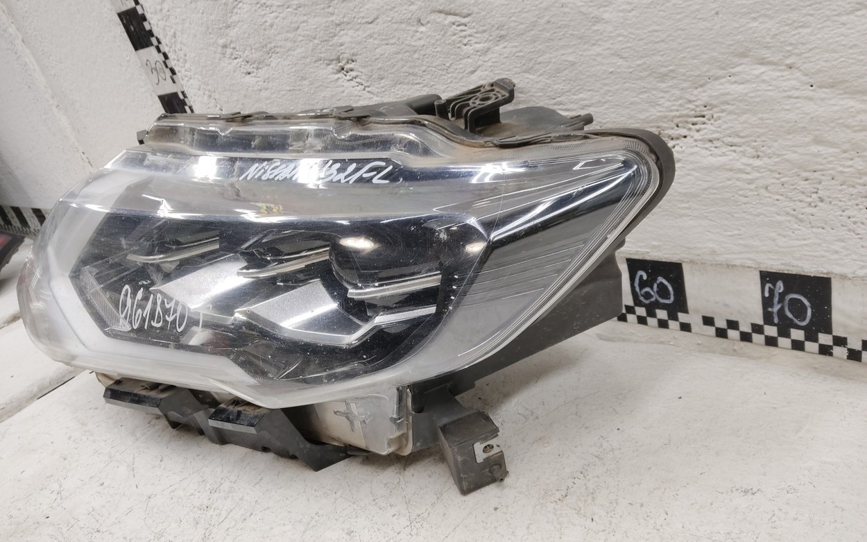 Фара передняя левая Nissan X-Trail T32 Restail LED