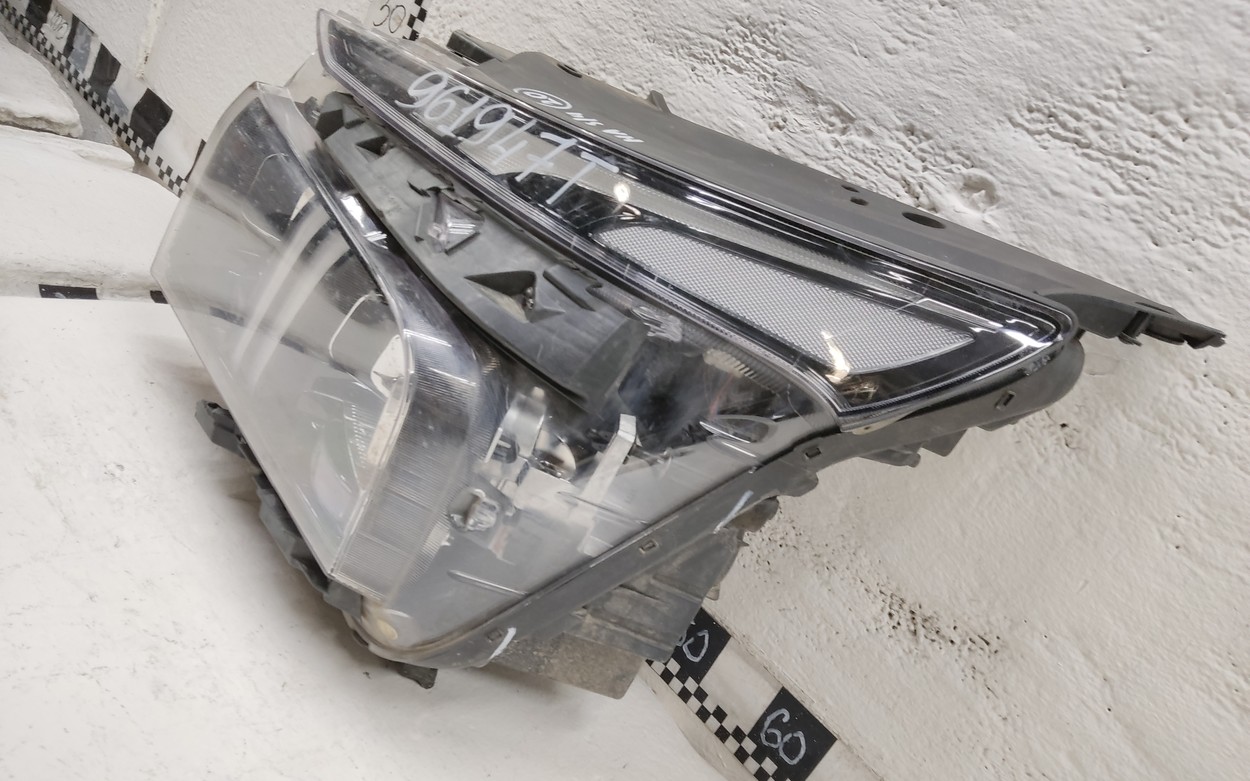 Фара передняя левая Hyundai Santa Fe 4 Restail LED