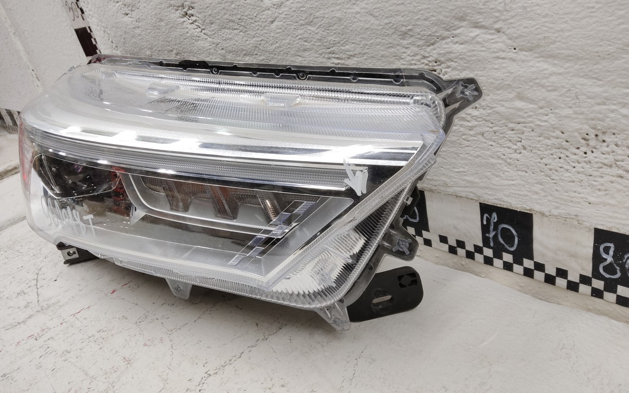 Фара передняя правая Haval M6 2 LED