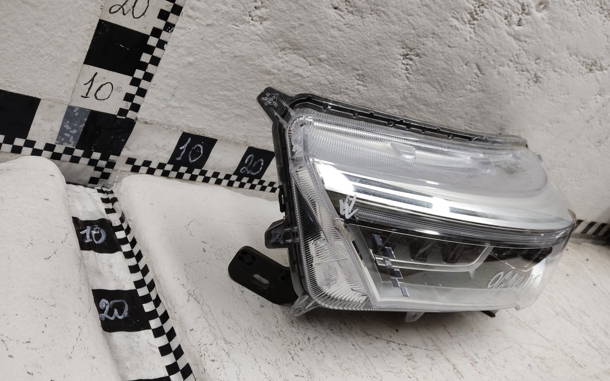 Фара передняя левая Haval M6 2 LED