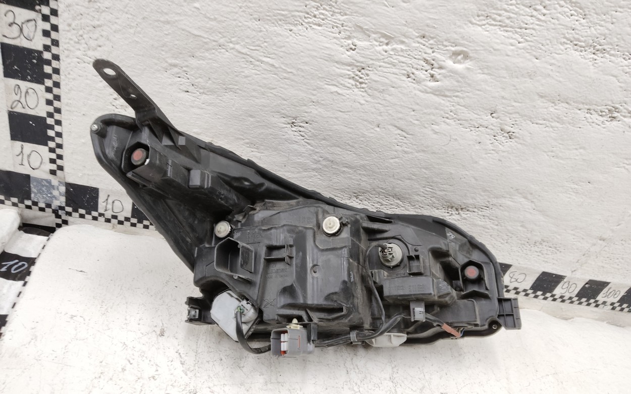 Фара передняя левая Subaru Impreza 5 Restail LED