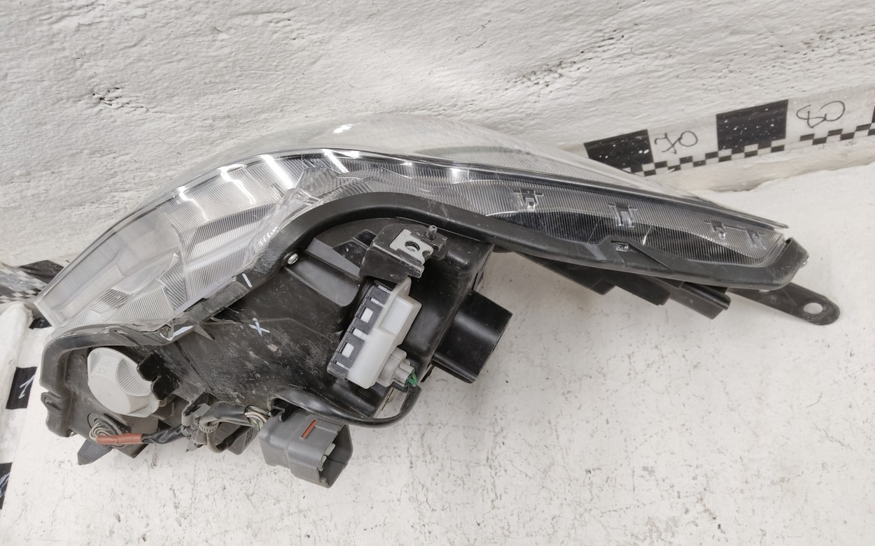 Фара передняя левая Subaru Impreza 5 Restail LED