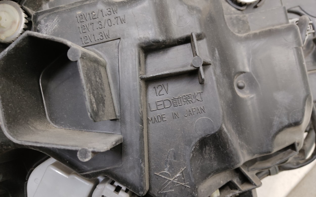 Фара передняя левая Subaru Impreza 5 Restail LED