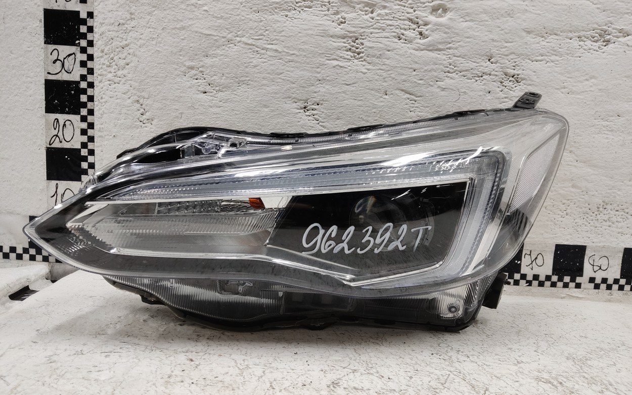 Фара передняя левая Subaru Impreza 5 Restail LED