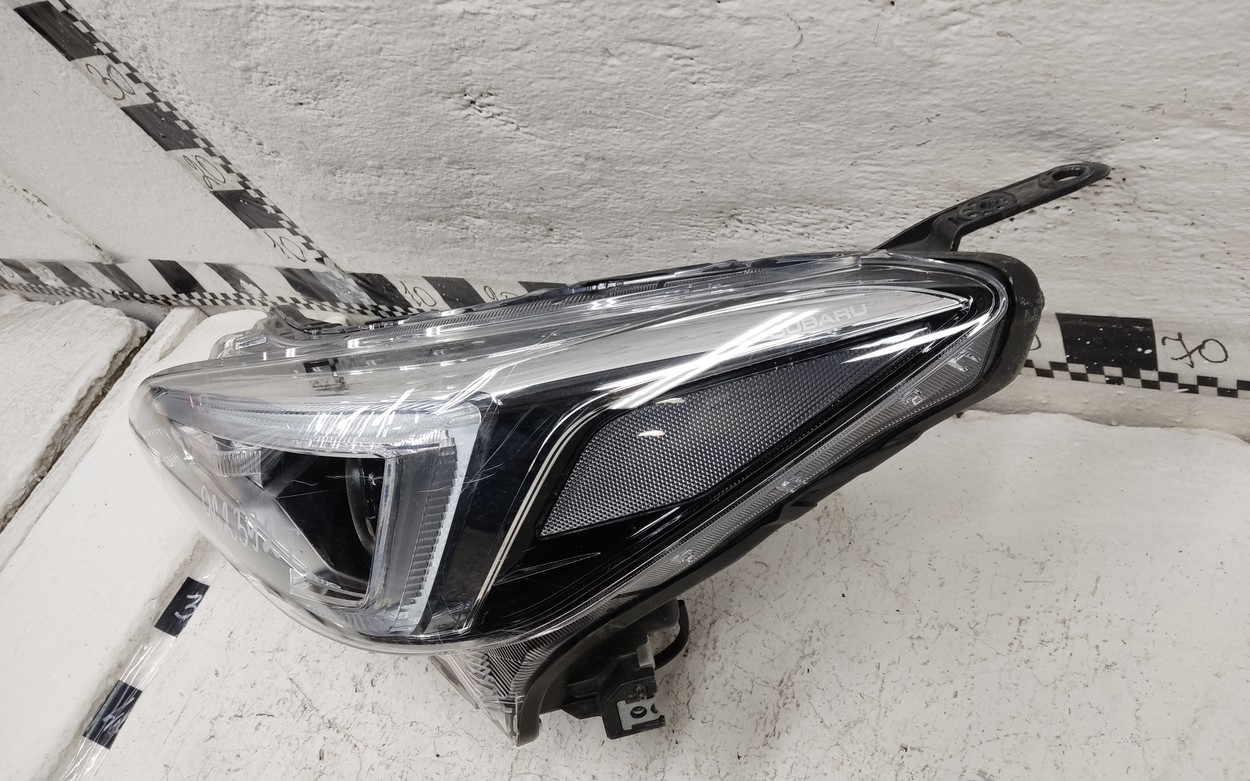 Фара передняя левая Subaru Impreza 5 Restail LED