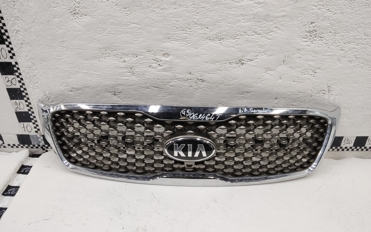 Решетка радиатора Kia Sorento 3