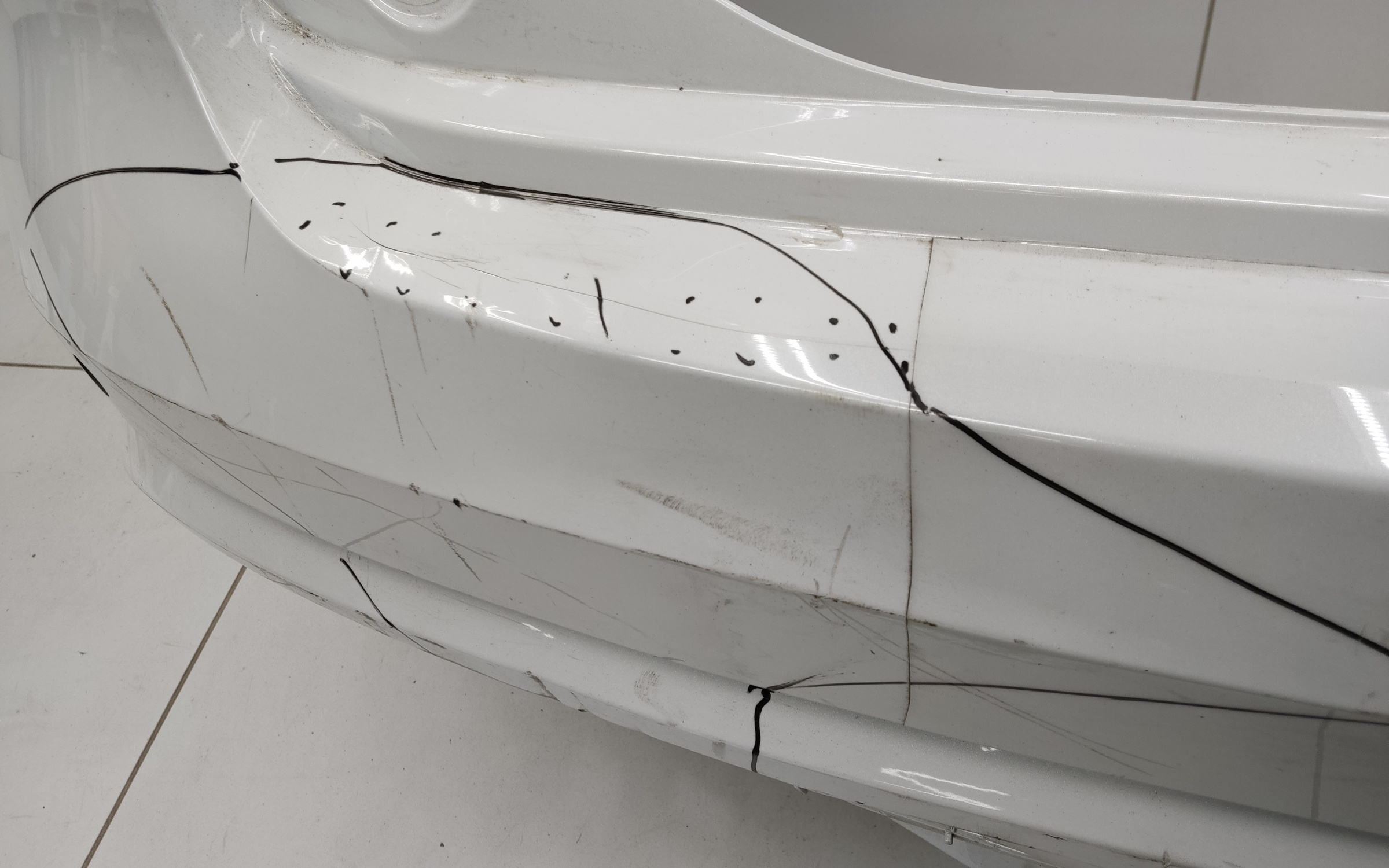 Бампер задний Geely Monjaro