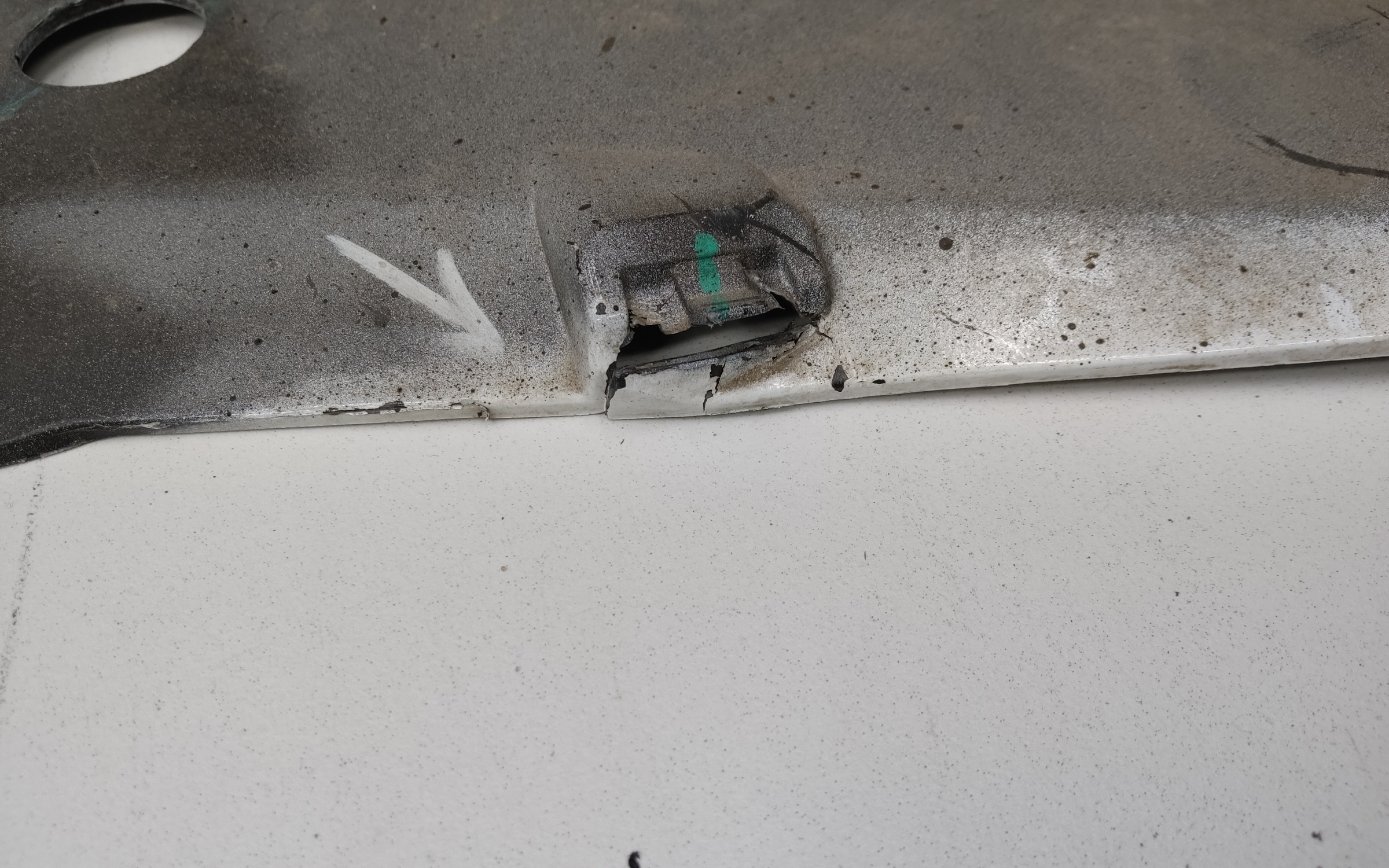 Бампер задний Geely Monjaro