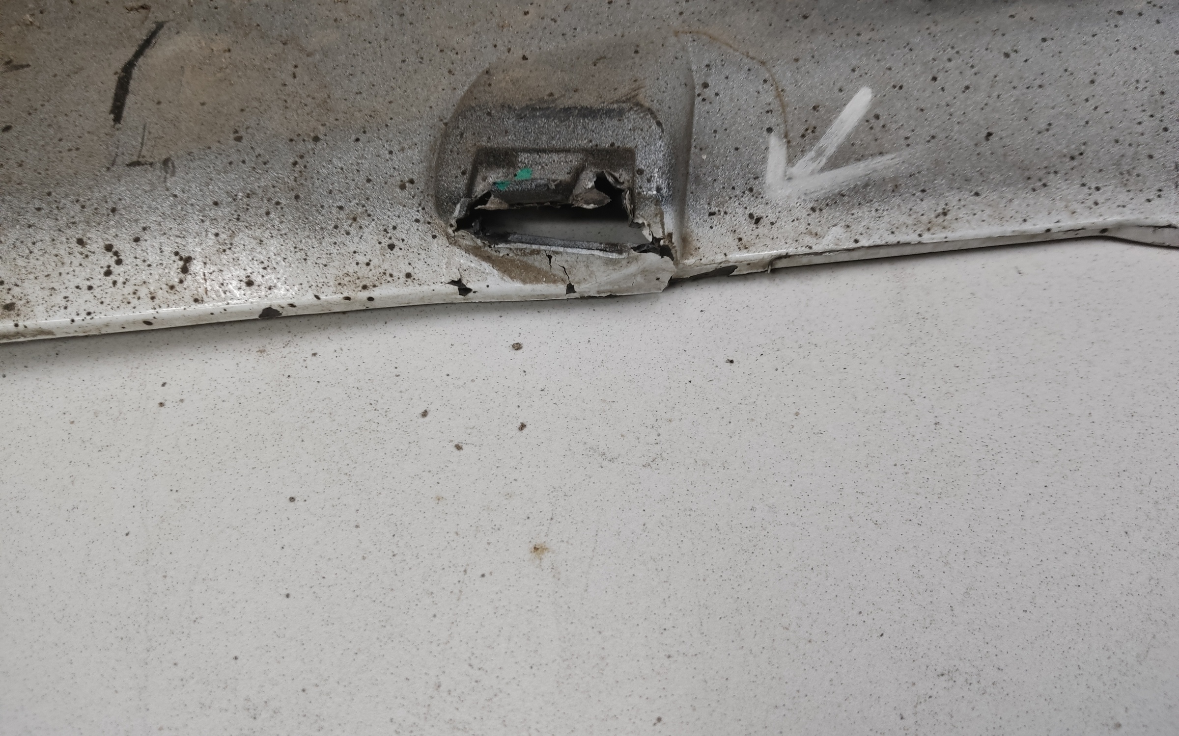 Бампер задний Geely Monjaro