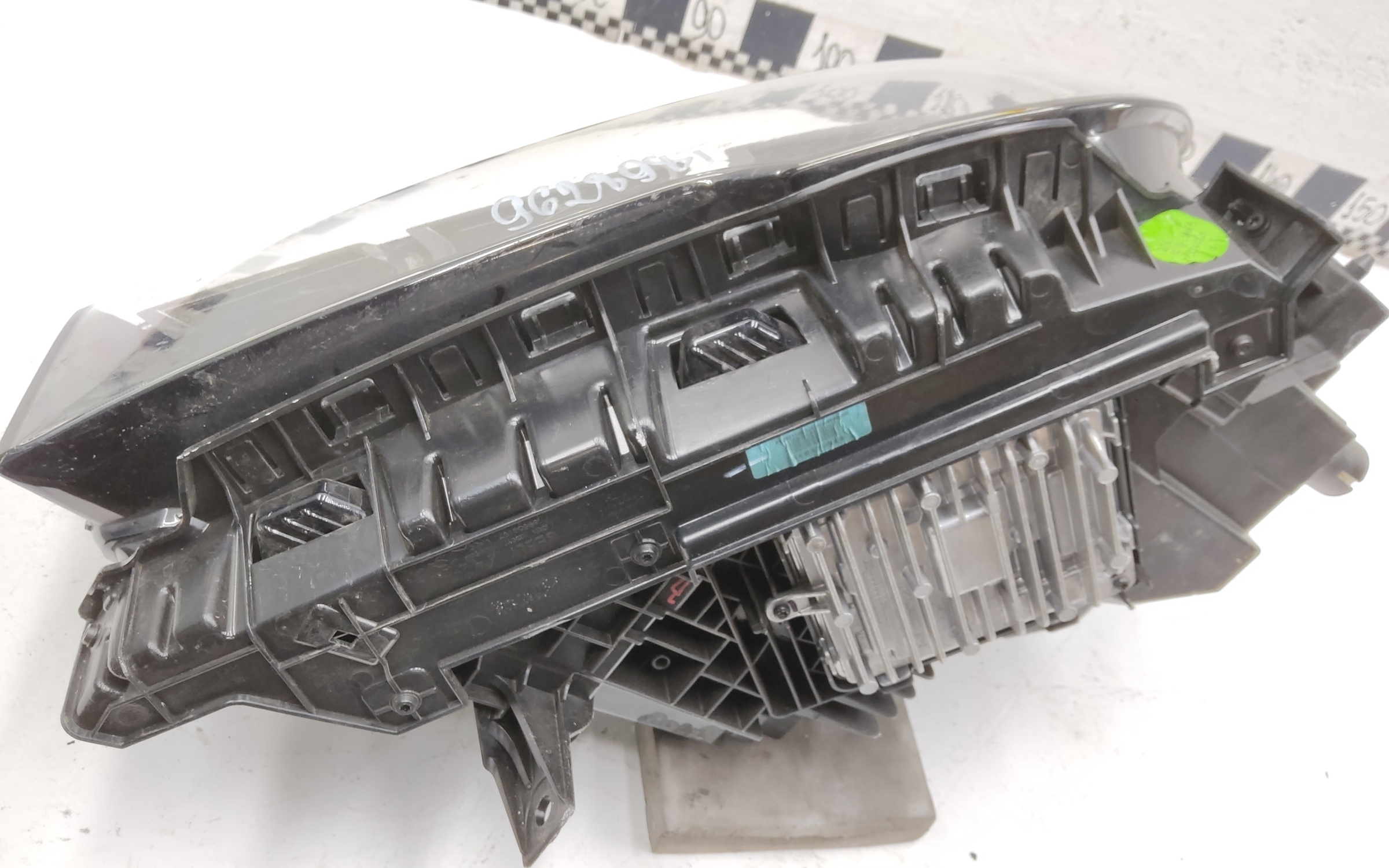 Фара передняя левая Geely Monjaro