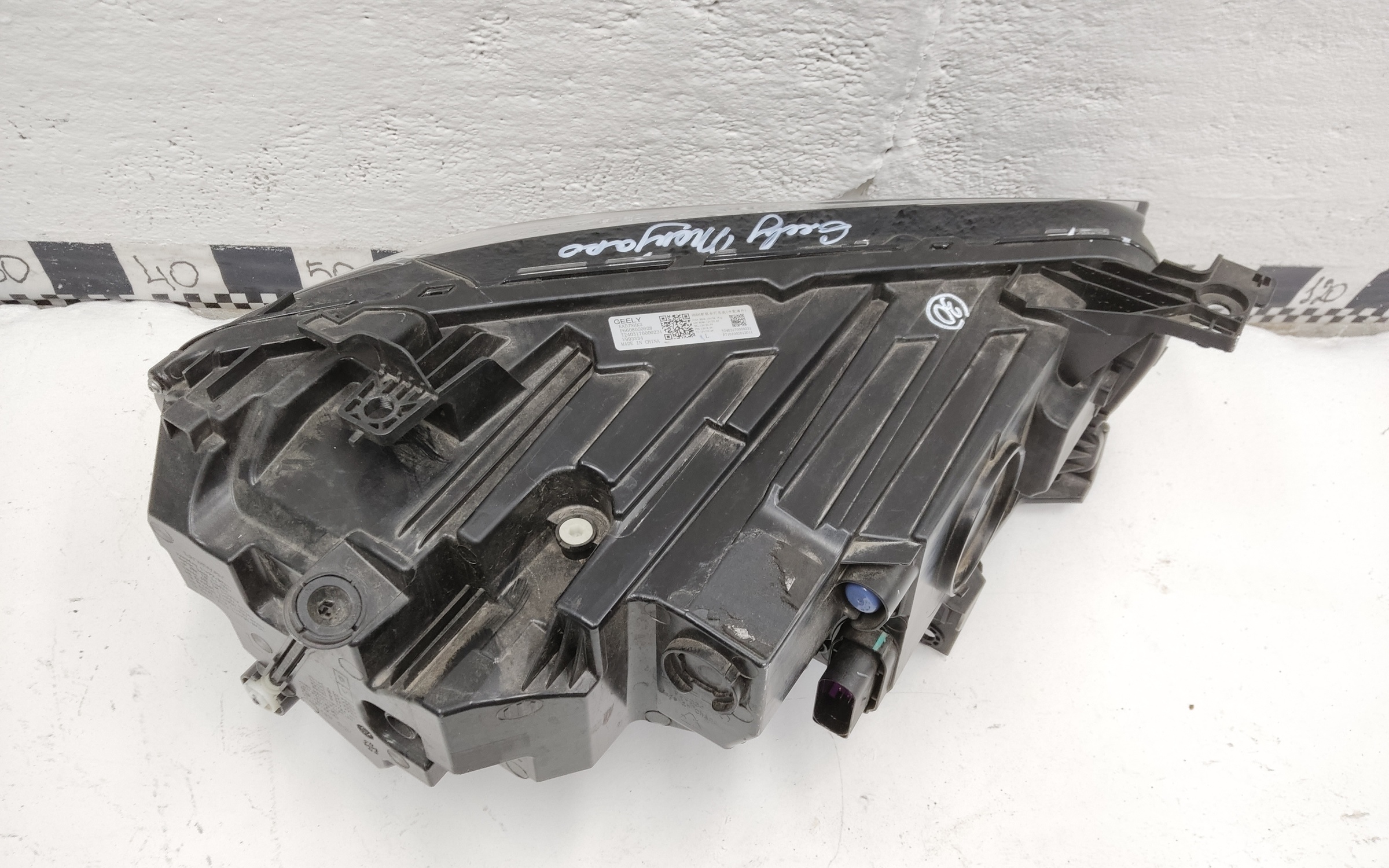 Фара передняя левая Geely Monjaro