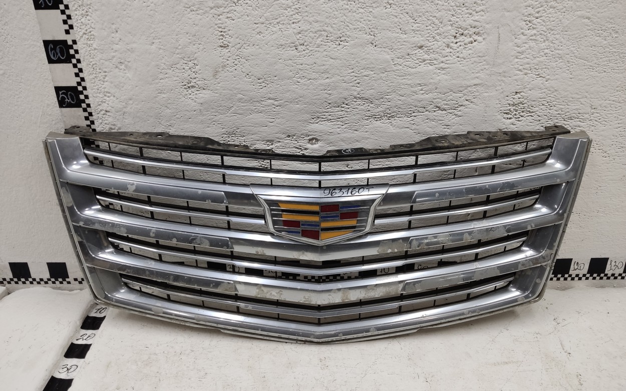 Решетка радиатора Cadillac Escalade 4