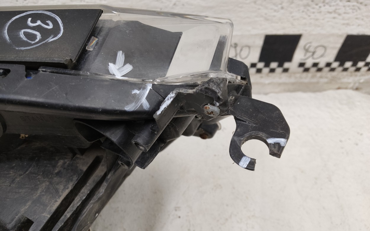 Фара передняя левая Toyota RAV4 CA40 Restail галоген линза ДХО