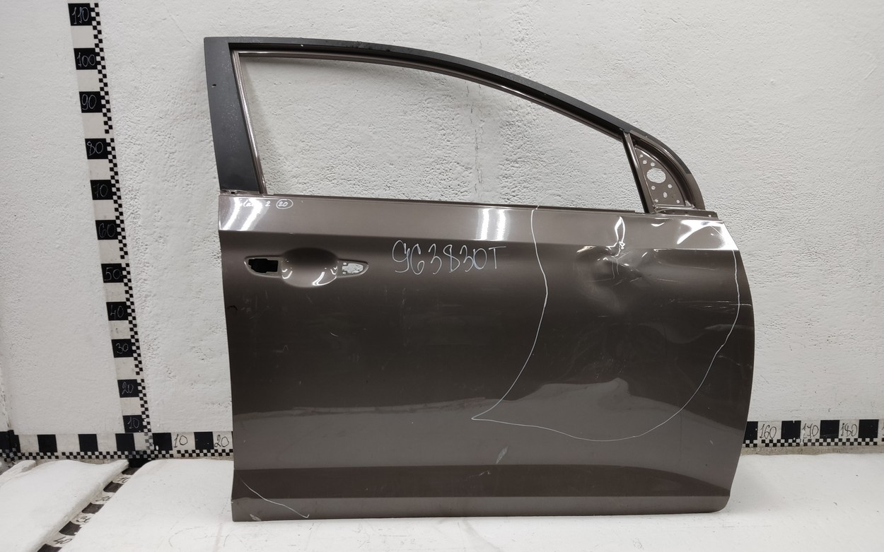 Дверь передняя правая Hyundai Solaris 2