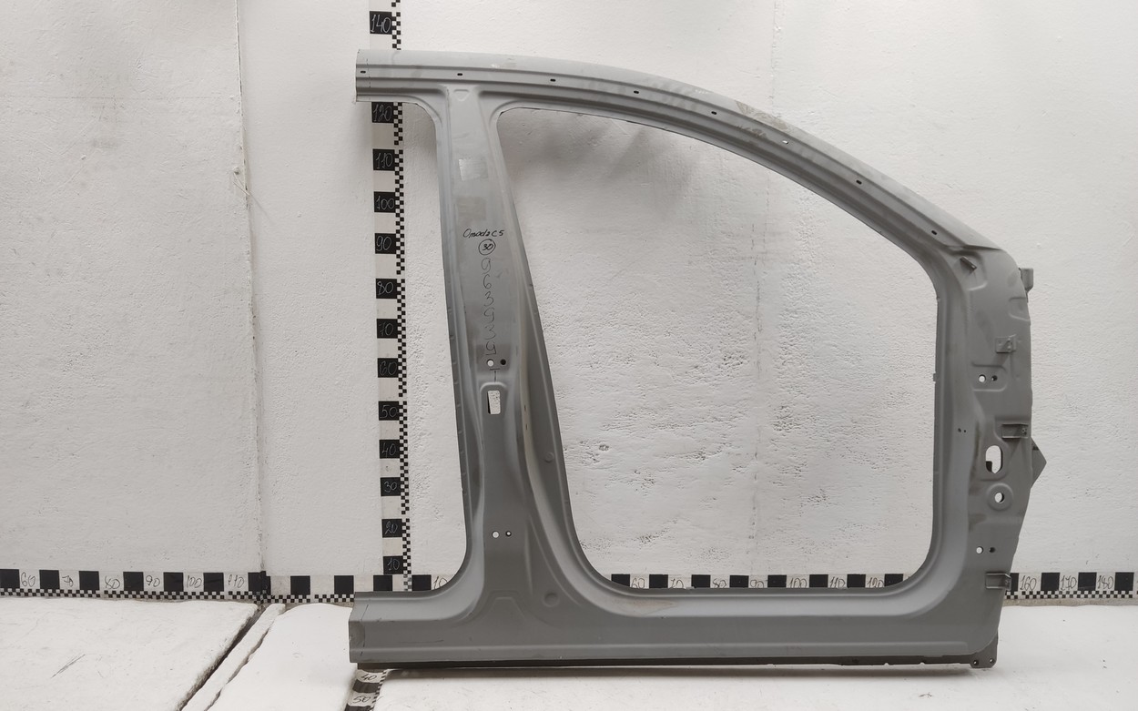 Панель кузова боковая правая Omoda C5