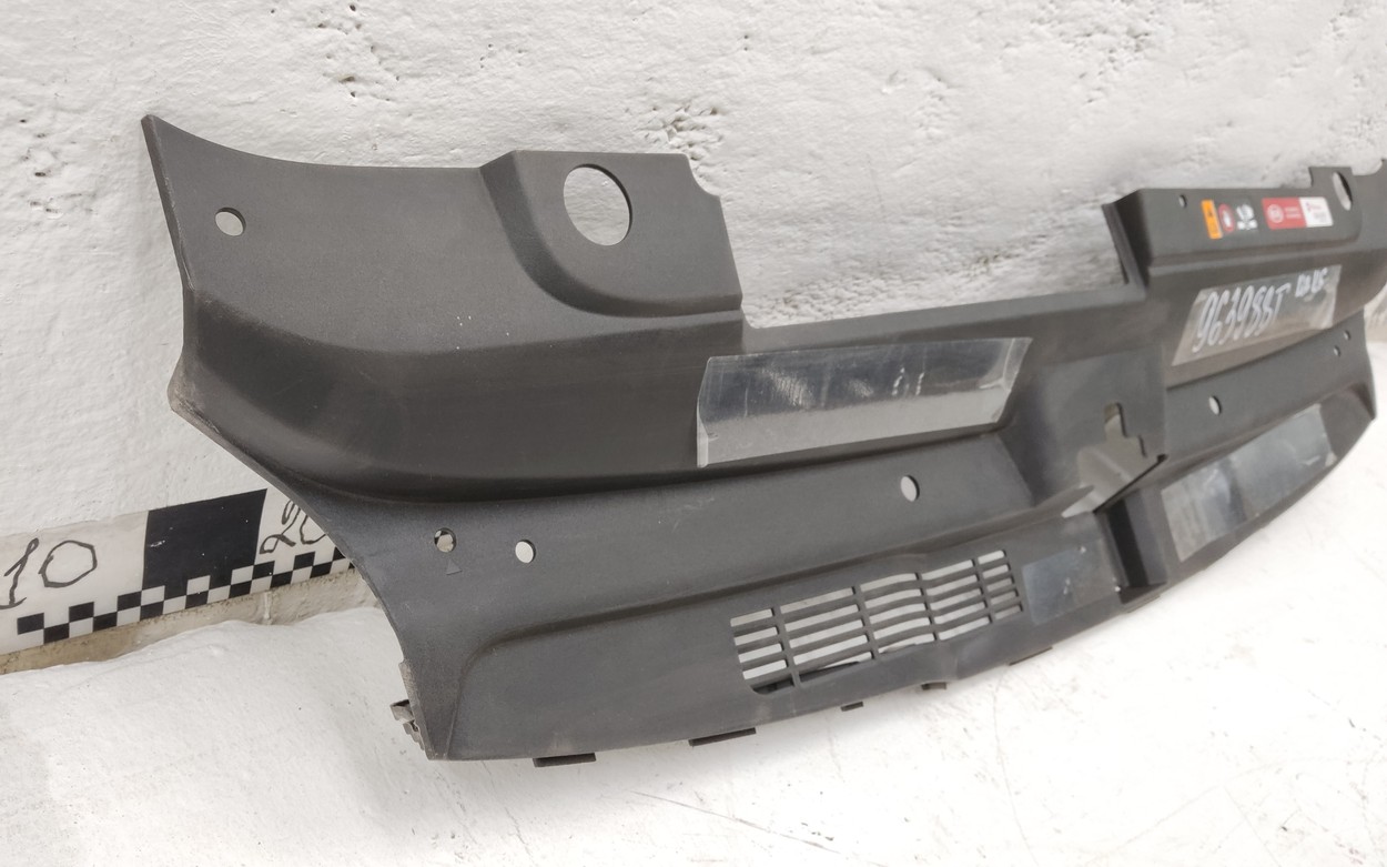 Накладка передней панели Kia K5 3