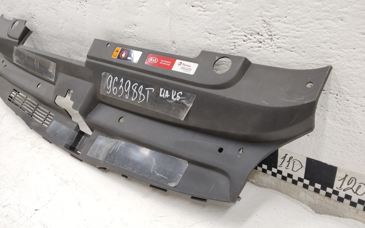 Накладка передней панели Kia K5 3