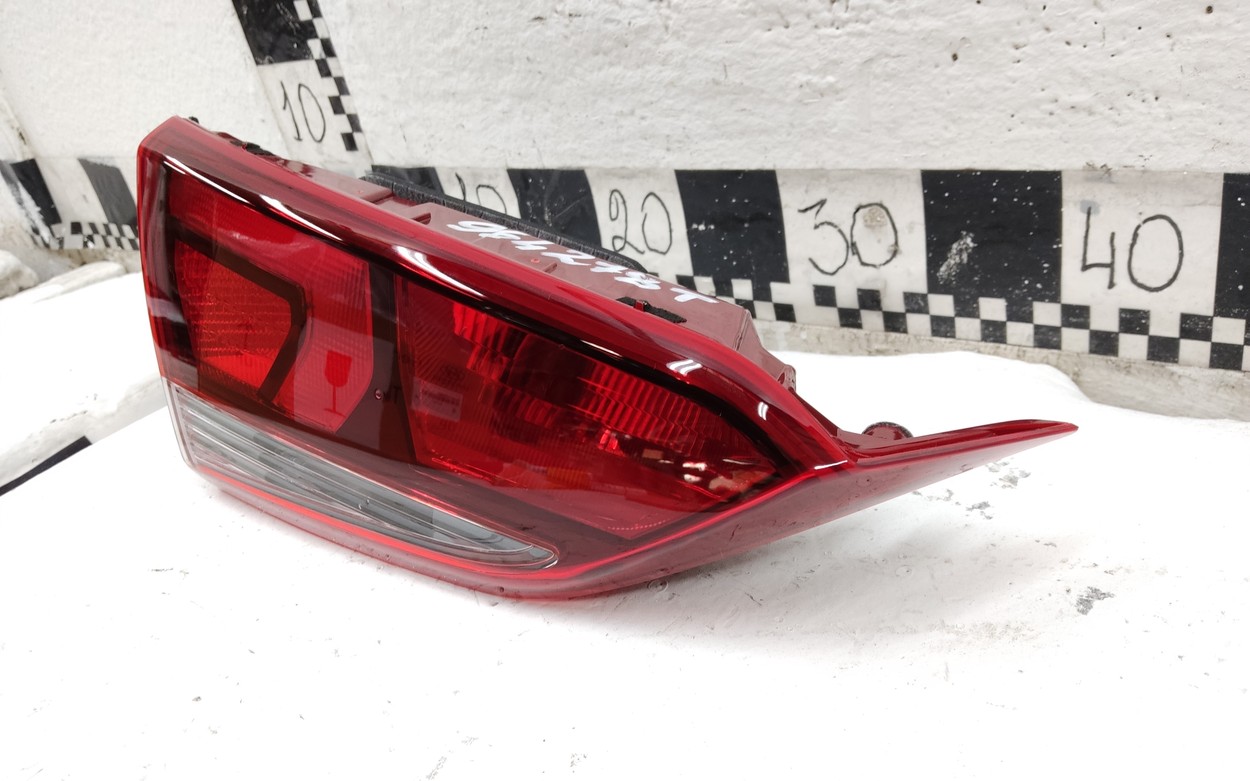 Фонарь задний левый внутренний Hyundai Solaris 2