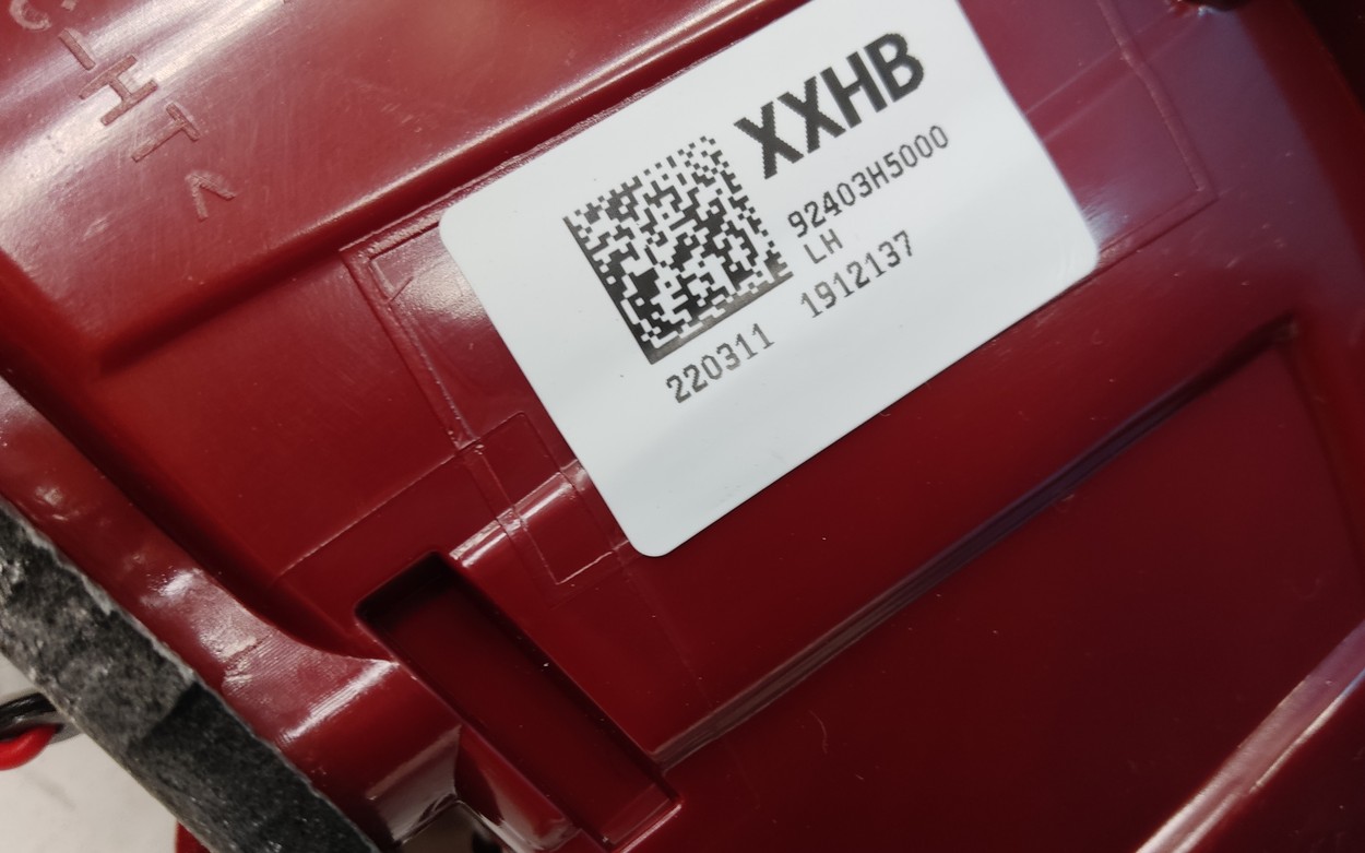 Фонарь задний левый внутренний Hyundai Solaris 2