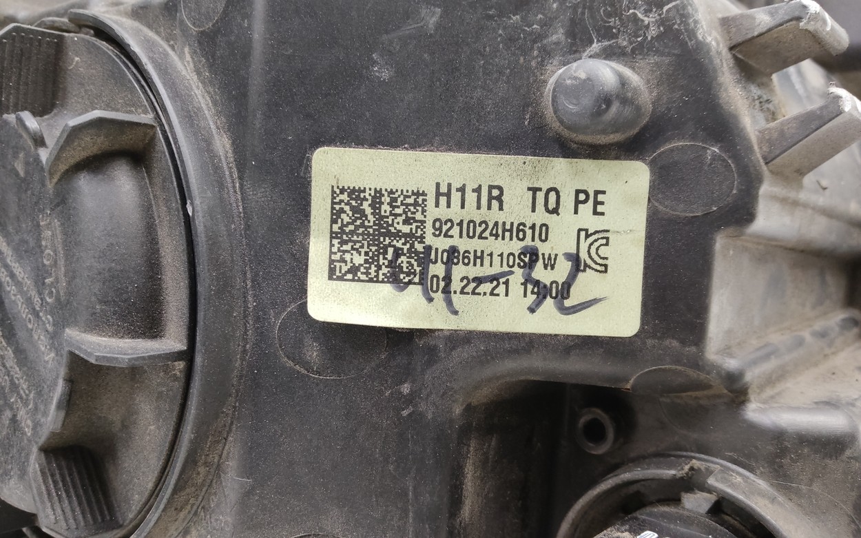 Фара передняя правая Hyundai H1 Starex 2 Restail 2