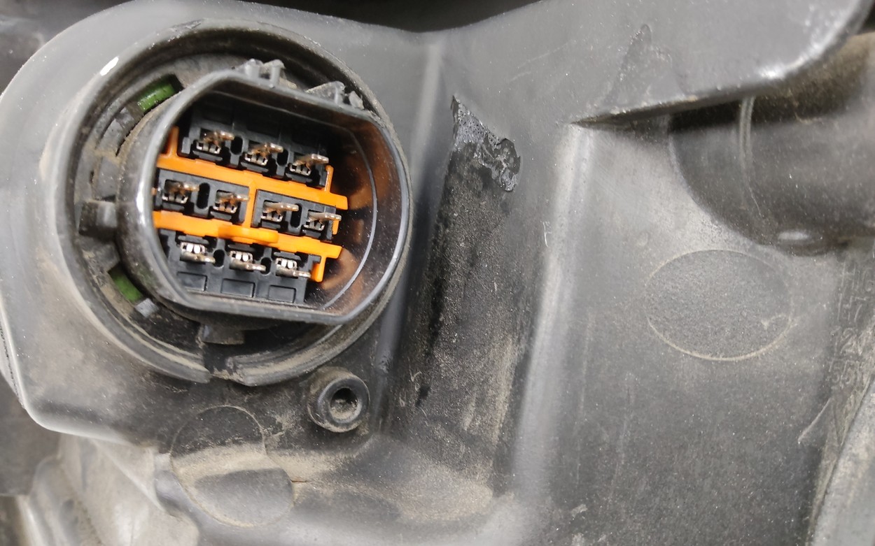 Фара передняя правая Hyundai H1 Starex 2 Restail 2