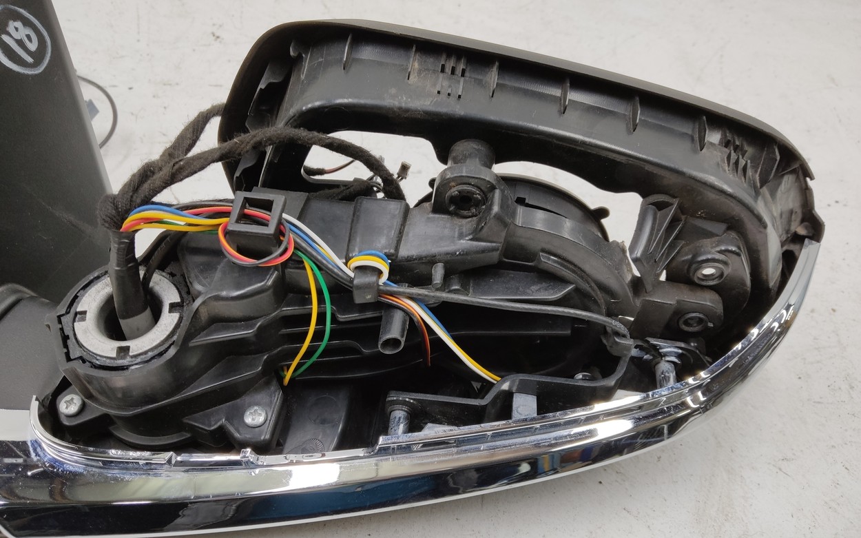 Зеркало левое Geely Monjaro 9+1 контактов