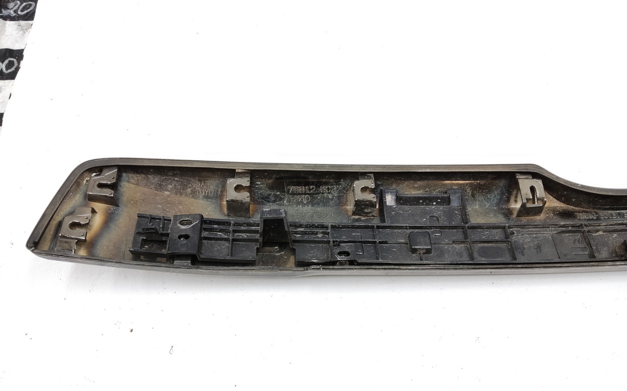 Накладка крышки багажника Toyota Land Cruiser Prado 150 Restail 2