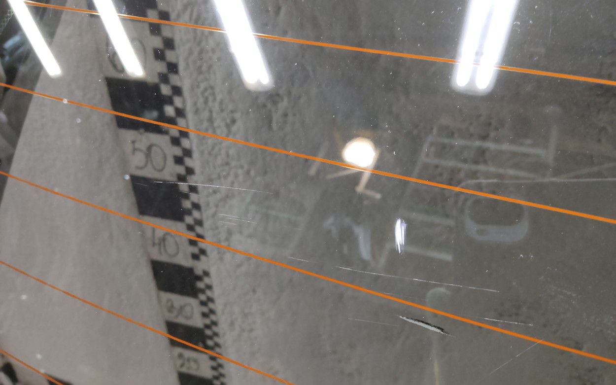 Стекло крышки багажника Lexus LX 3 Restail 2