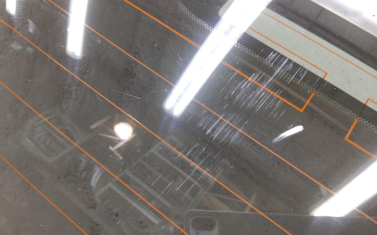 Стекло крышки багажника Lexus LX 3 Restail 2