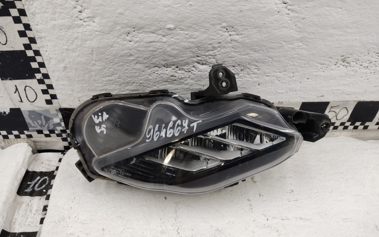 Фара ПТФ передняя правая Kia K5 3 LED