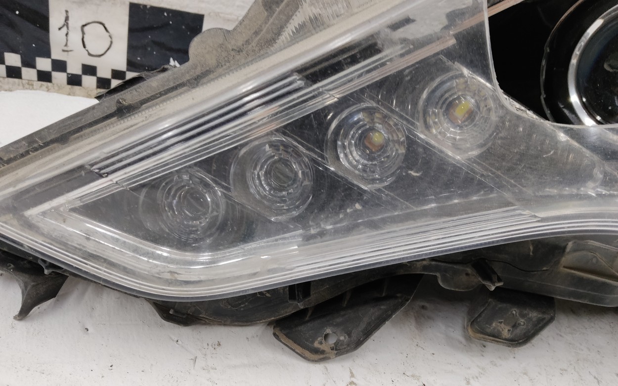 Фара передняя левая Toyota Land Cruiser Prado 150 Restail LED