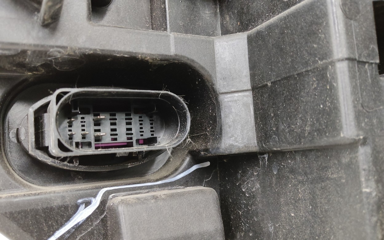 Фара передняя правая Volkswagen Polo 6 LED линза