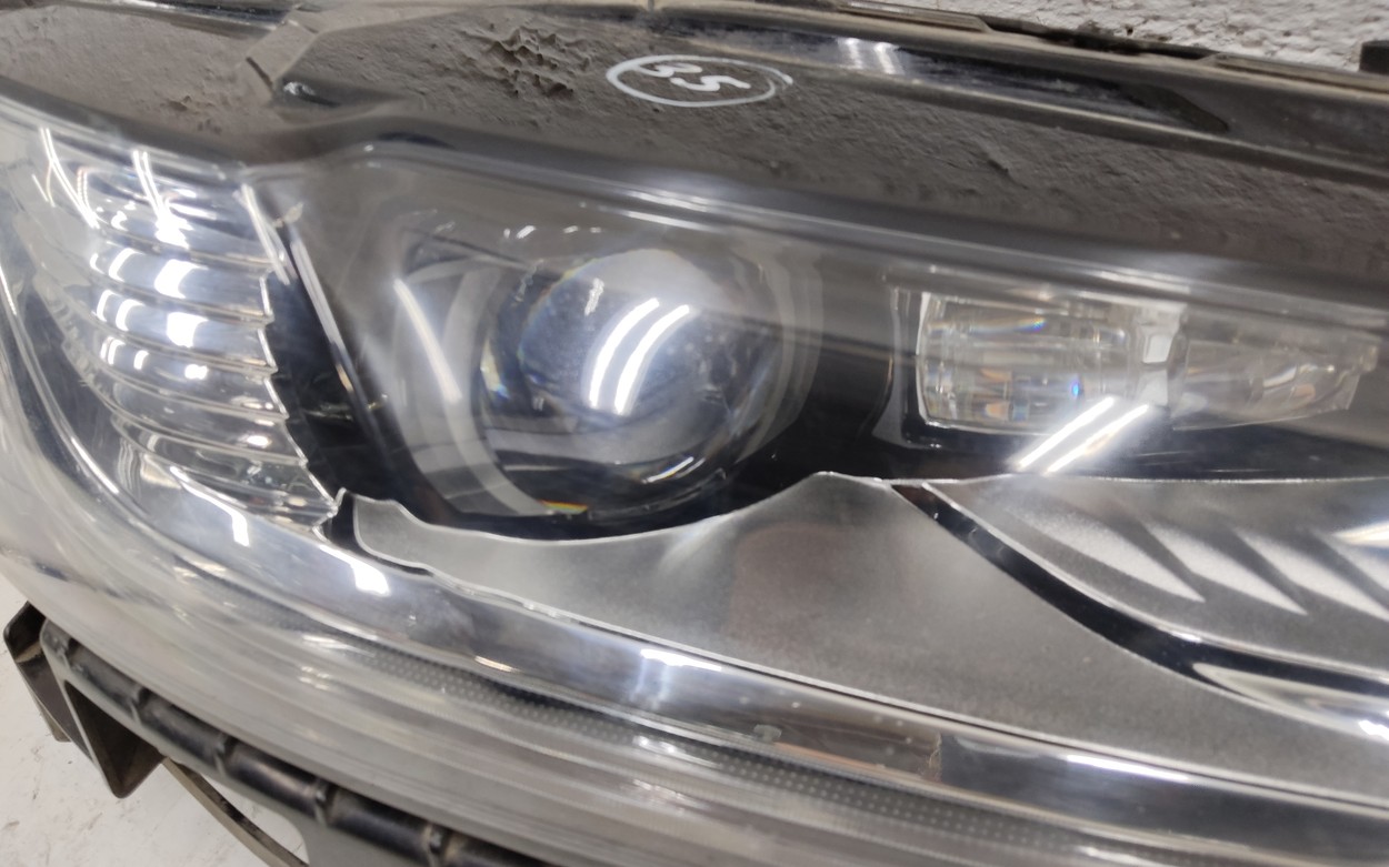 Фара передняя правая Ford Mondeo 5 LED