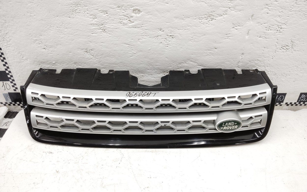 Решетка радиатора Land Rover Discovery Sport