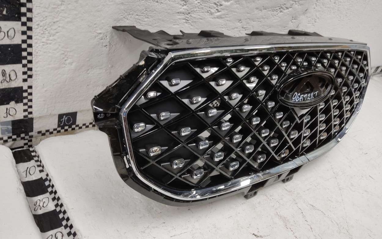 Решётка радиатора Chery Tiggo 8 Pro под камеру