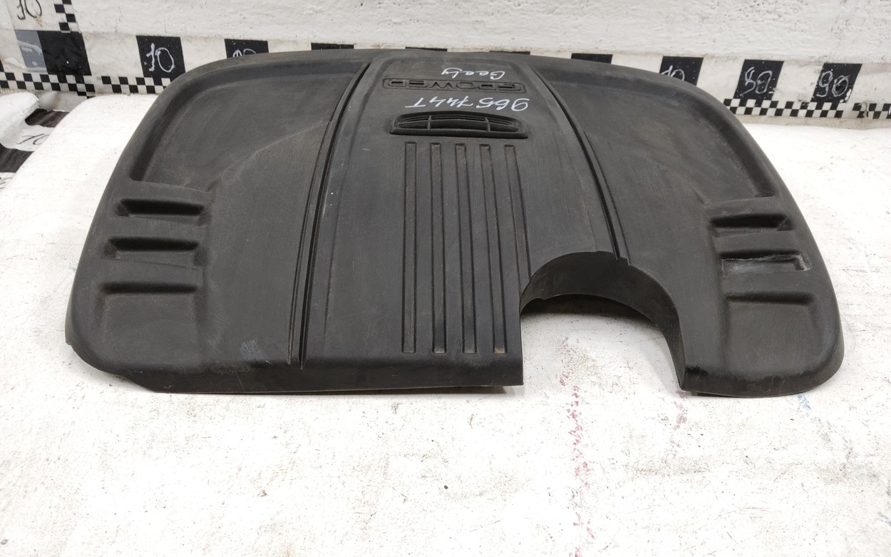 Крышка двигателя декоративная Geely Coolray