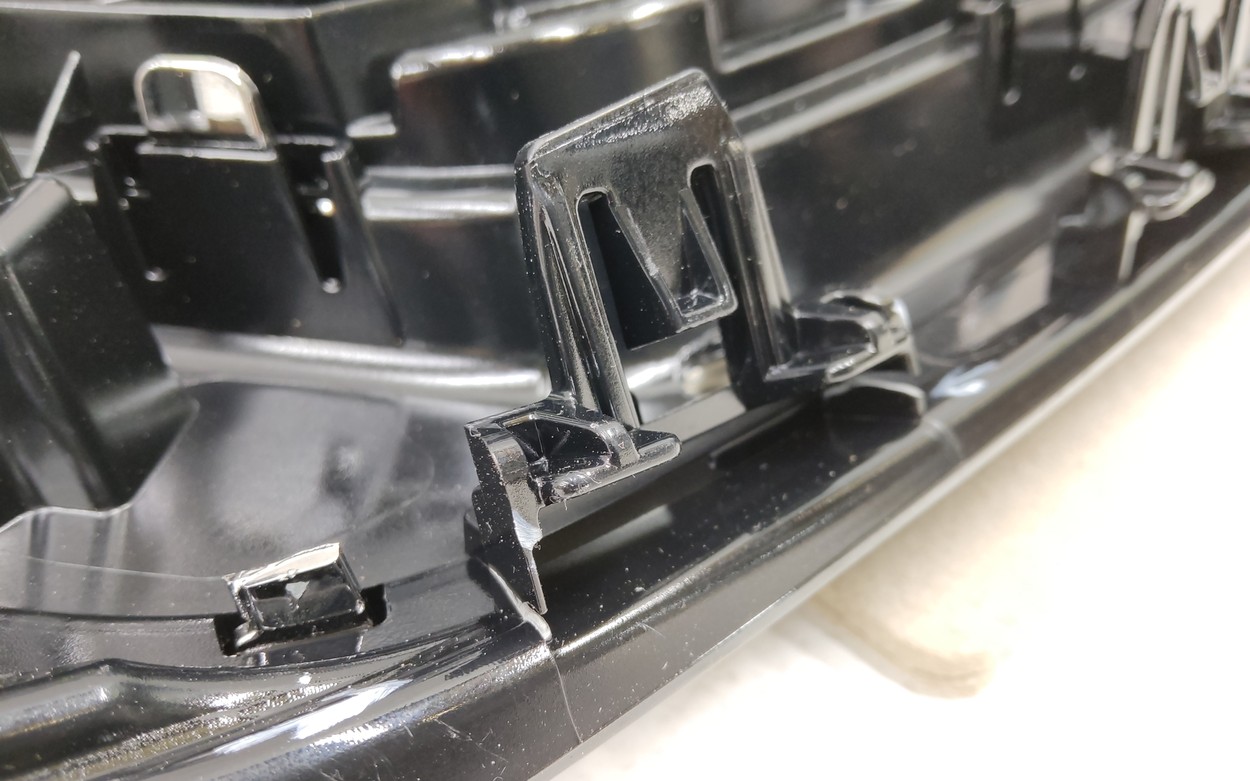 Решетка радиатора Nissan Qashqai 2 Restail
