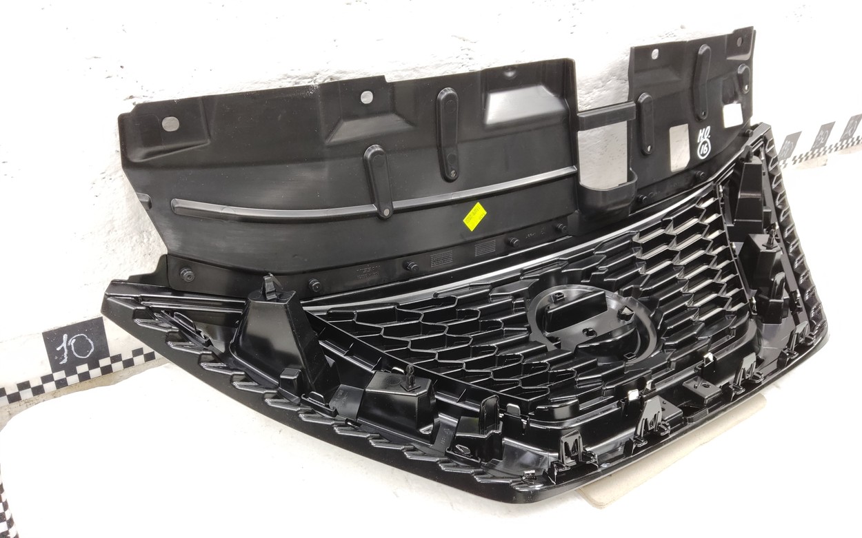 Решетка радиатора Nissan Qashqai 2 Restail