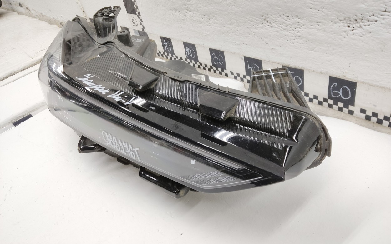 Фара передняя правая Changan UNI-V LED